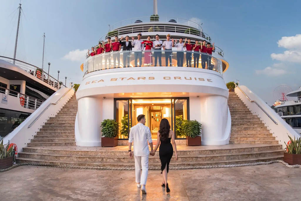 Escape the everyday with a peaceful Halong Bay retreat
